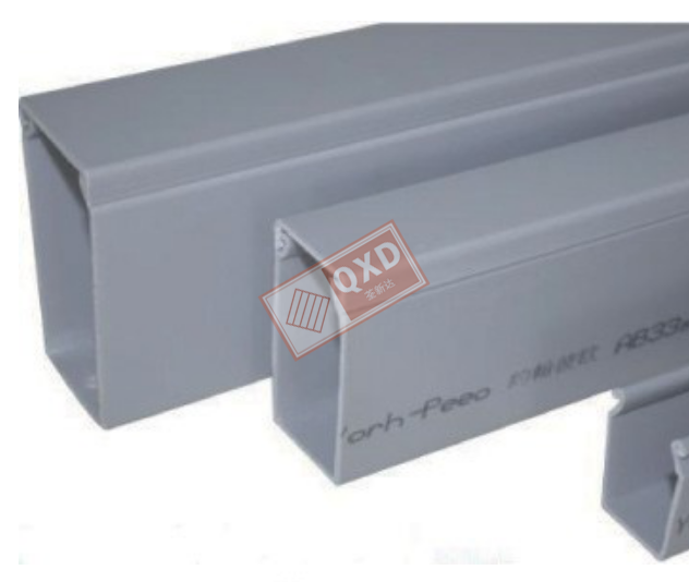 Fully enclosed insulated trunking